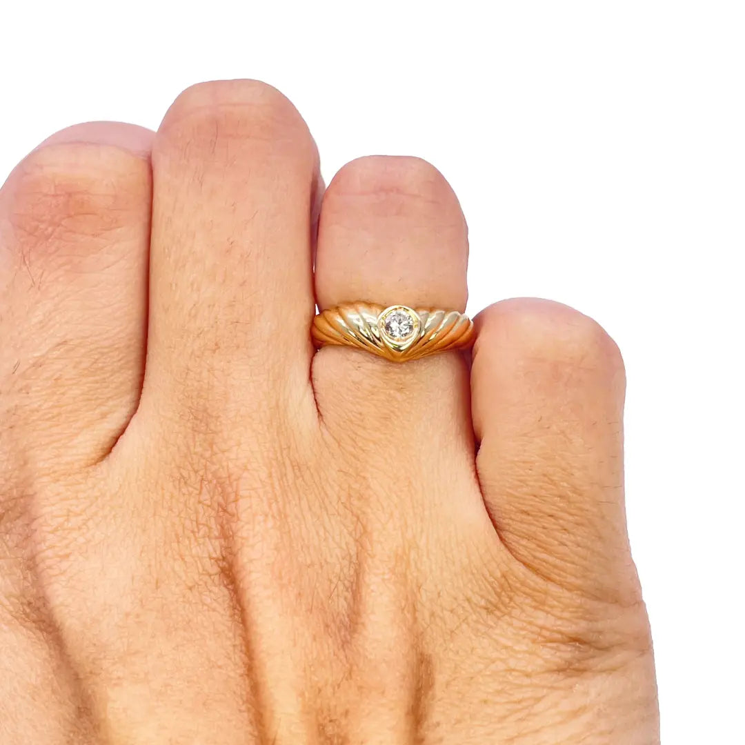 18ct Yellow Gold High Polished Solitaire Diamond Ring 0.10ct  Diamond Ring