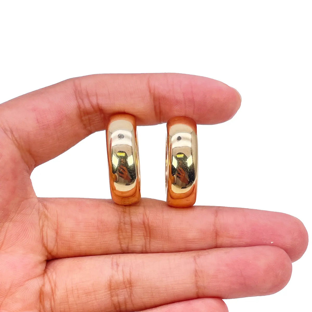 18ct Yellow Gold Hoop Huggie High Polished Earrings 8.2mm Width 18mm Diameter  Gold earring