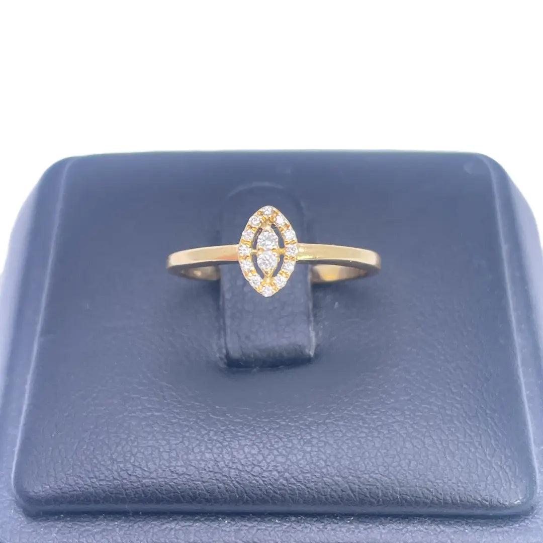 18ct Yellow Gold Natural Round Diamond Fancy Oval Ring 0.10ct  Diamond Ring