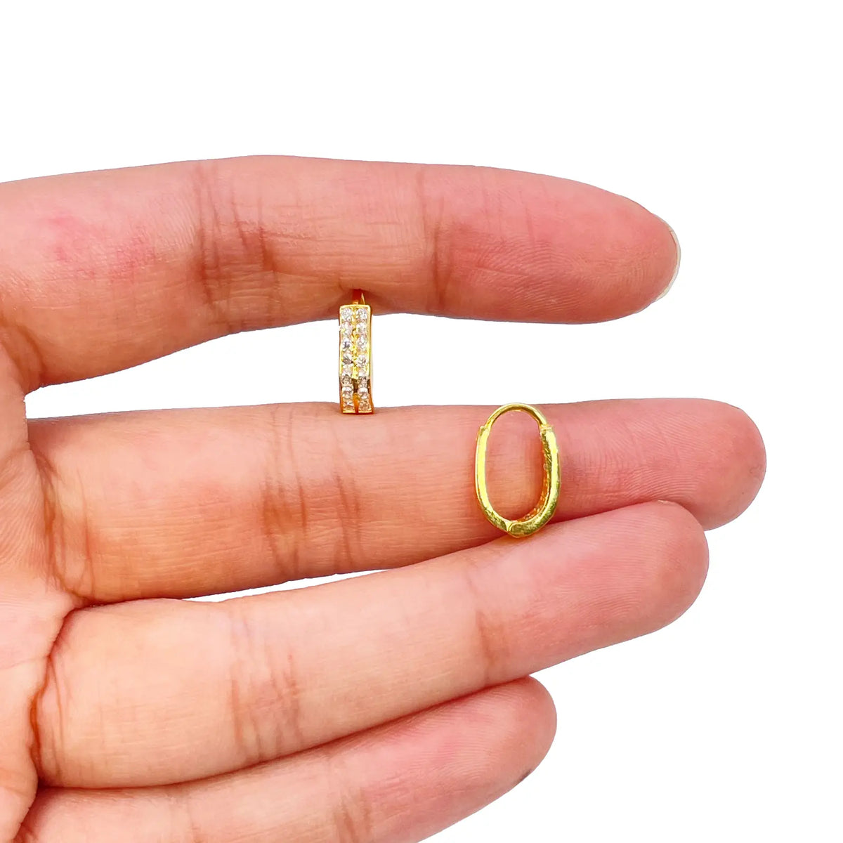18ct Yellow Gold Pair Of Two Row Oval Hoop Huggie Earrings 5.3mm Diameter  Gold earring