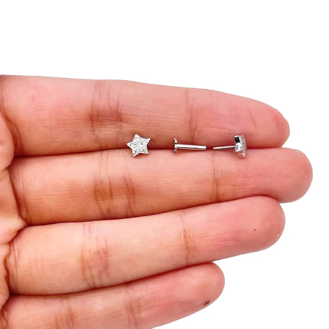 18ct Yellow gold with Round Diamonds Star Stud Earrings claw set 0.10cts 