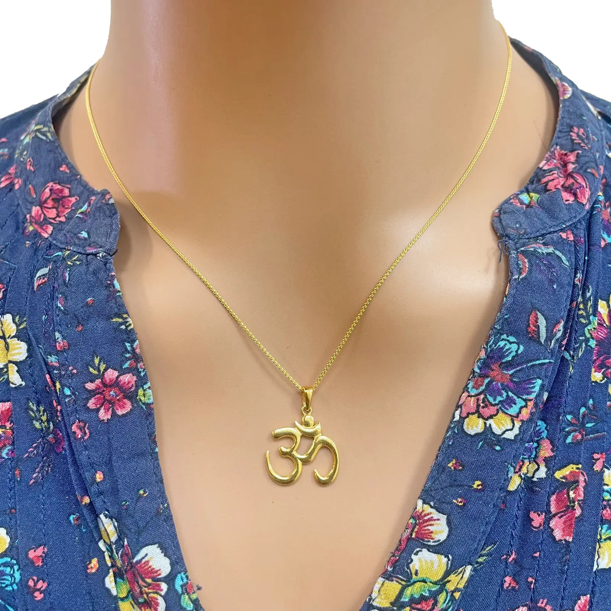 22ct Gold Classic Om Pendant High Polished 20x14mm 