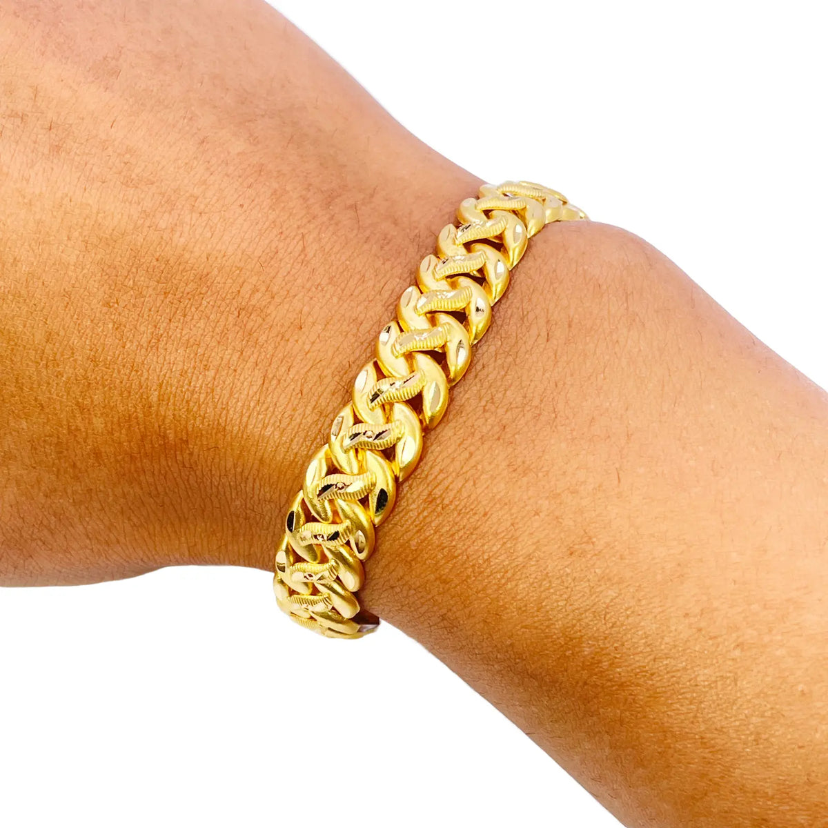 22ct Gold Curb Bracelet Matt Diamond Cut Lightweight 7.5 Inches 10mm Wide 