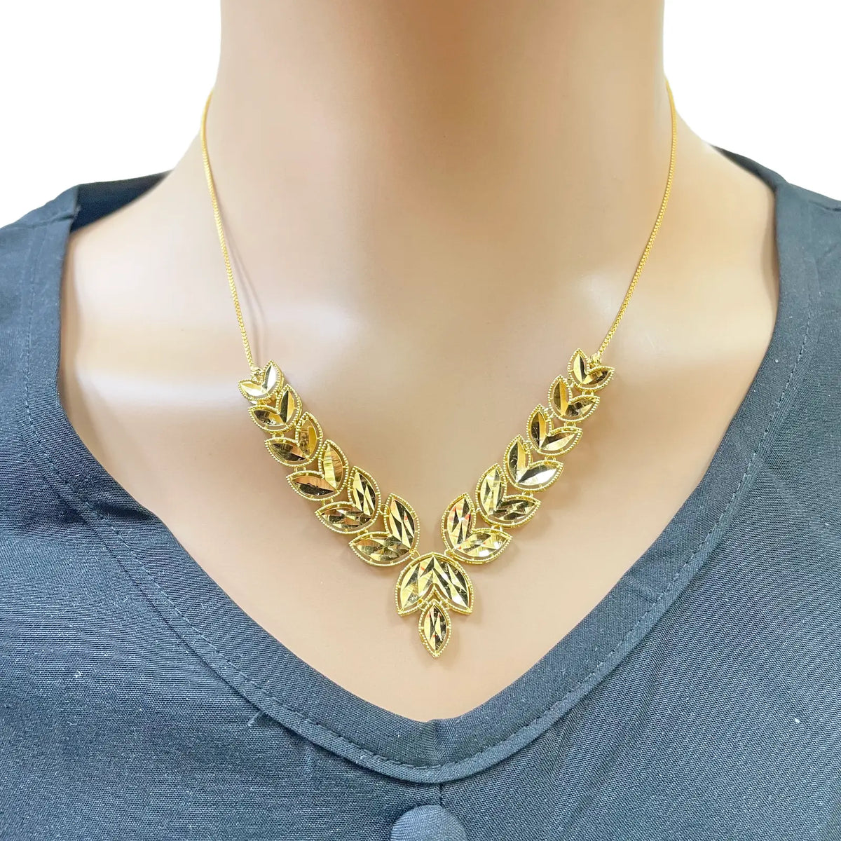22ct Gold Diamond-Cut Milgrain Graduating Leaf Necklace and Earring Set  Gold Necklace