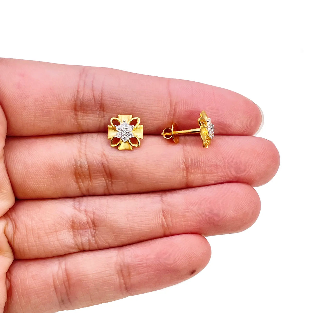 22ct Gold Floral Cubic Zirconia Stud High Polished Matt Earrings Sparkle Design 8.5x8.5mm  Gold earring