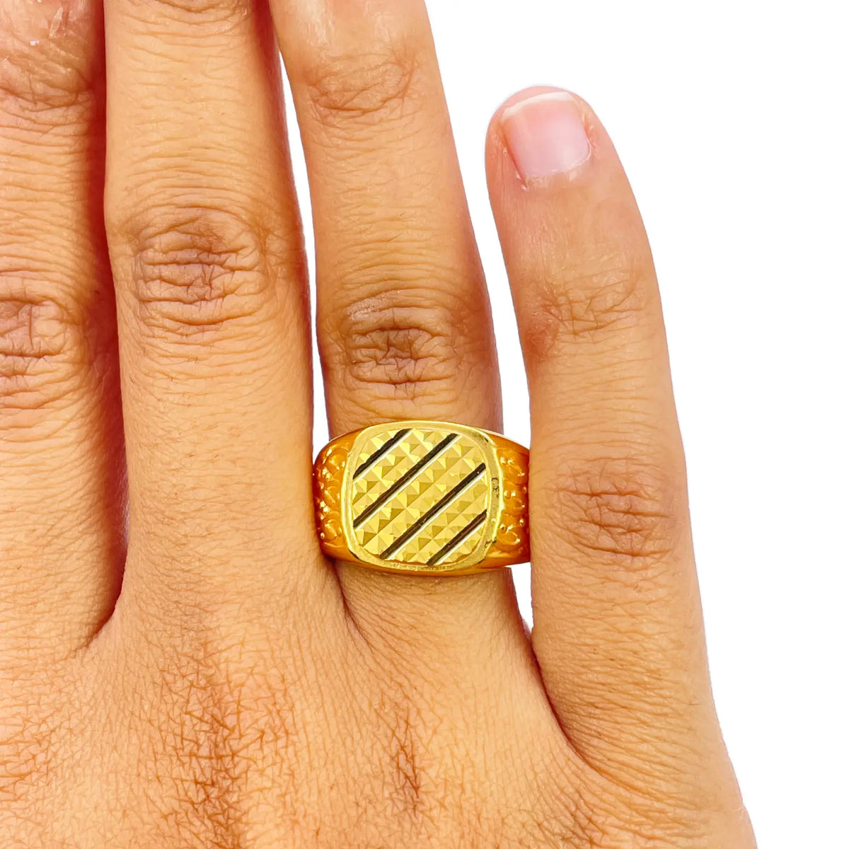 22ct Gold Mens Signet High Polished & Matt Diamond Cut Textured Ring 
