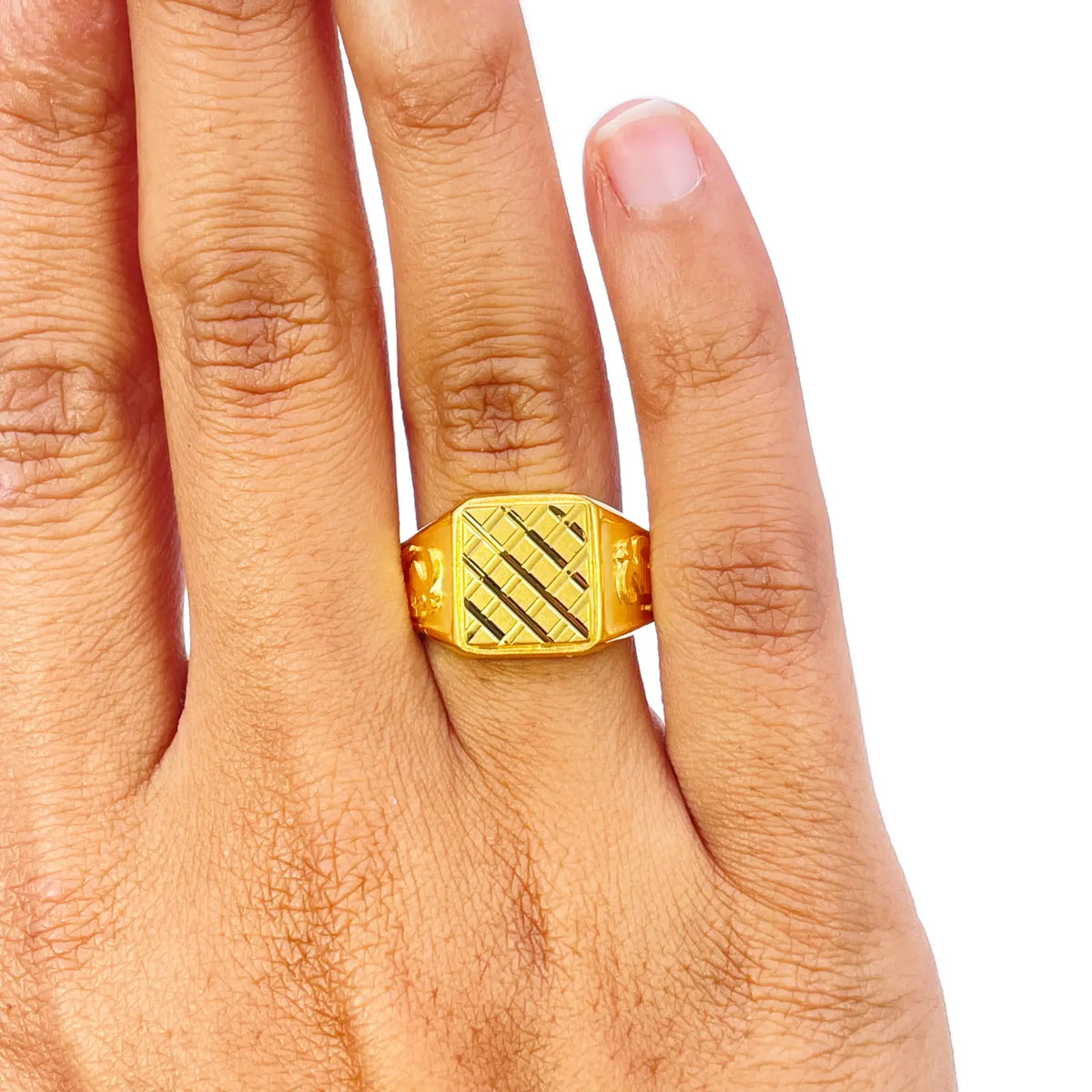22ct Gold Mens Signet Square Diamond Cut Textured Criss-Cross Ring 