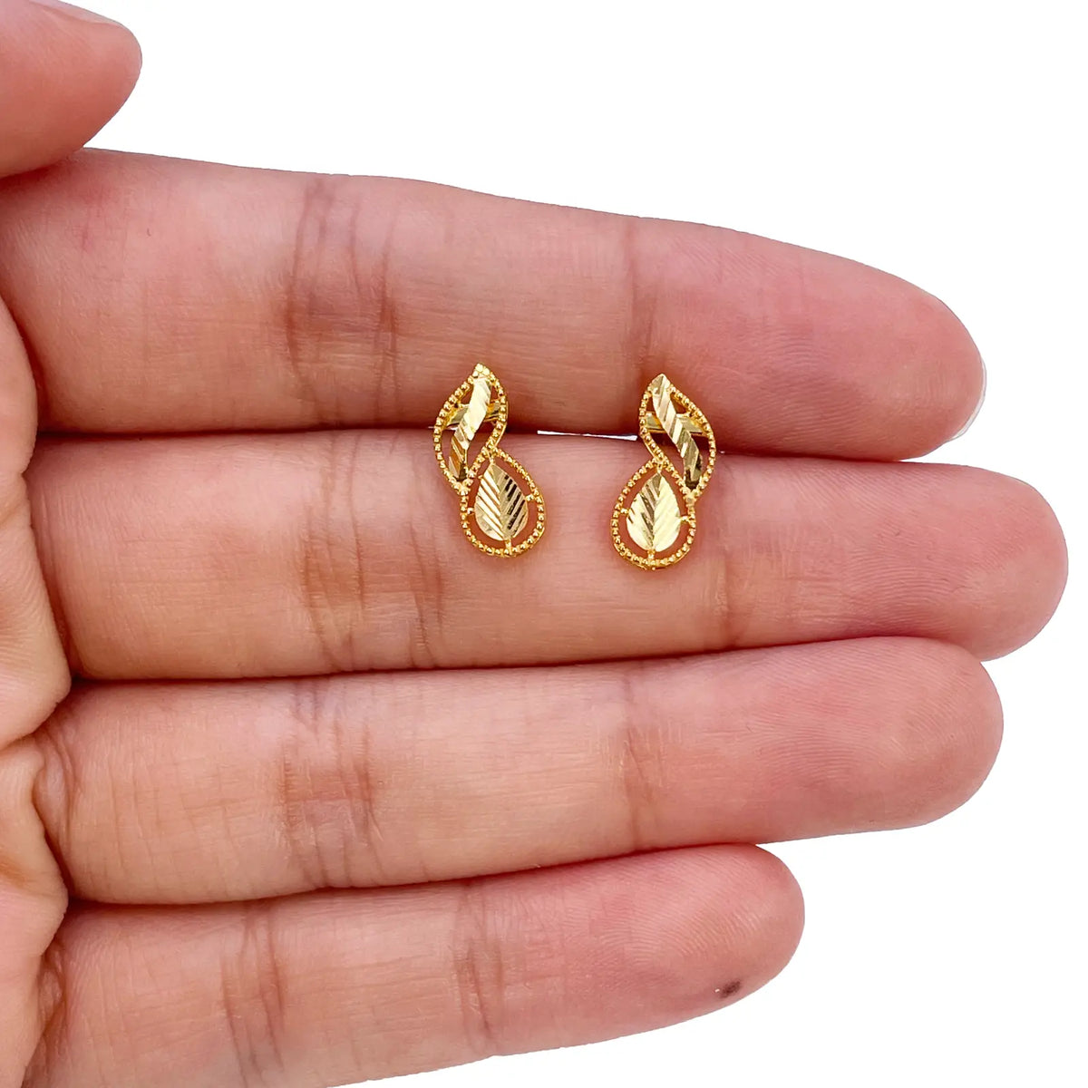 22ct Gold Milgrain Diamond-Cut Floral Leaf Necklace & Earring Jewelry Set  Gold Necklace