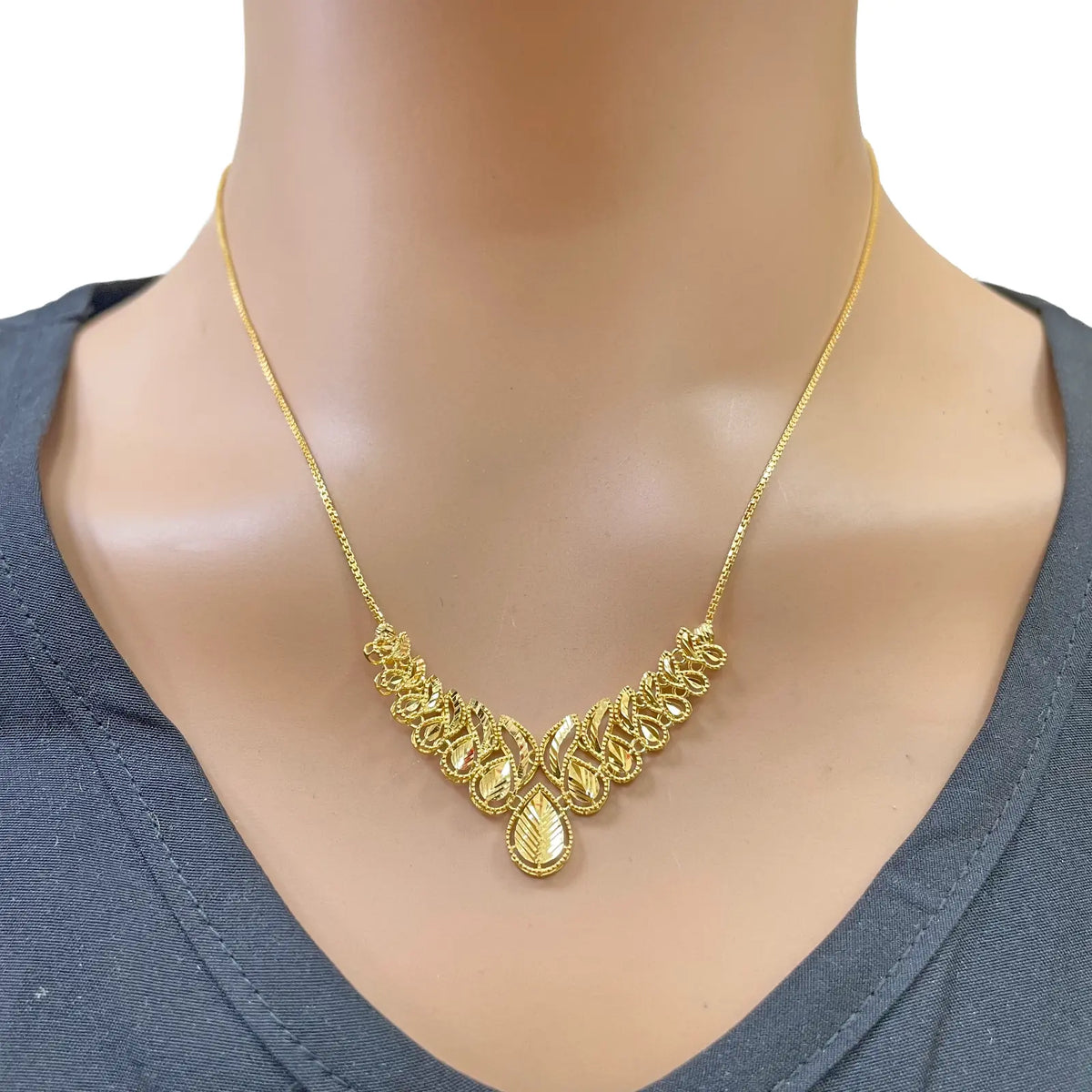 22ct Gold Milgrain Diamond-Cut Floral Leaf Necklace & Earring Jewelry Set  Gold Necklace