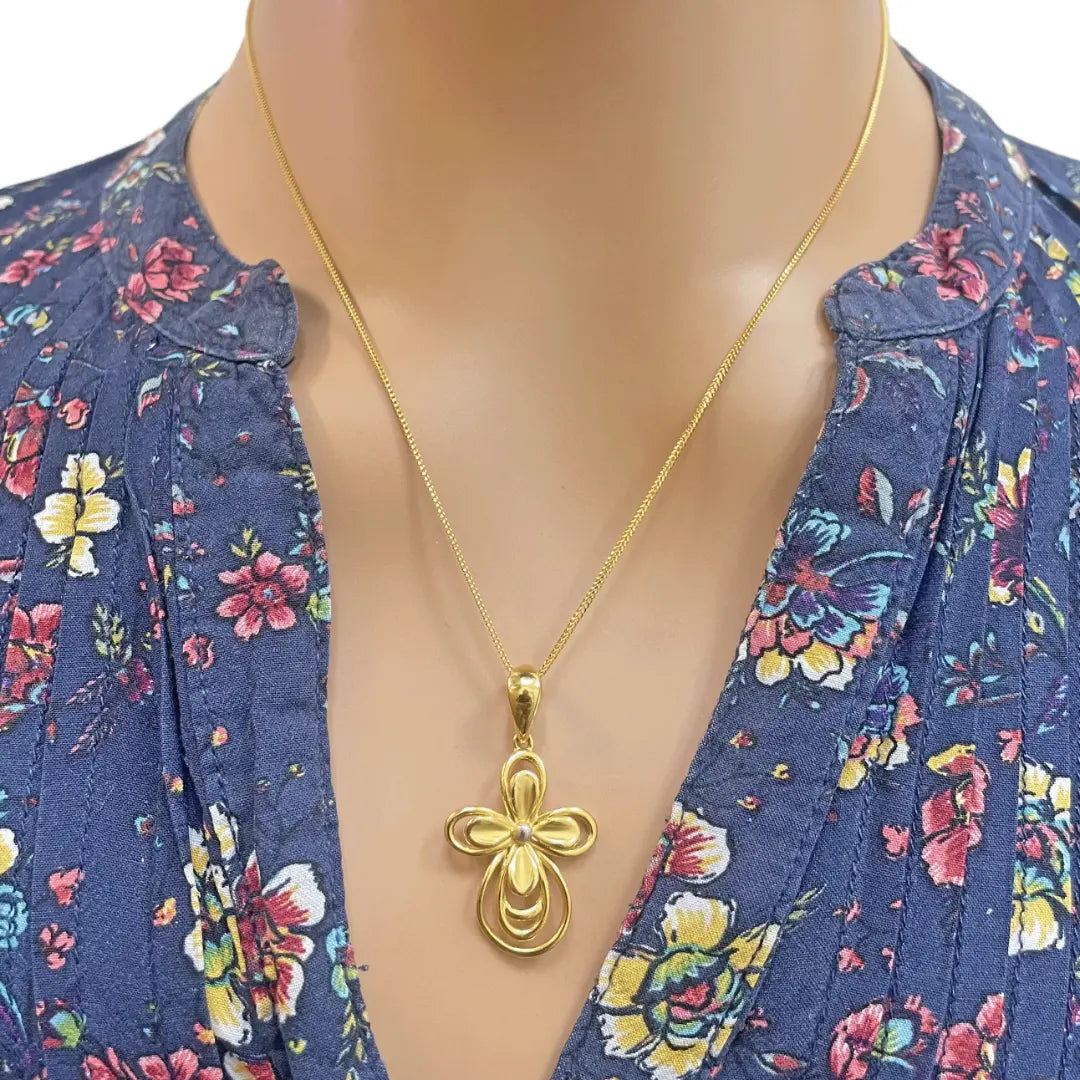 22ct Yellow Gold 2 Tone Floral Design Earrings, Pendant & Chain Necklace 18''inches 