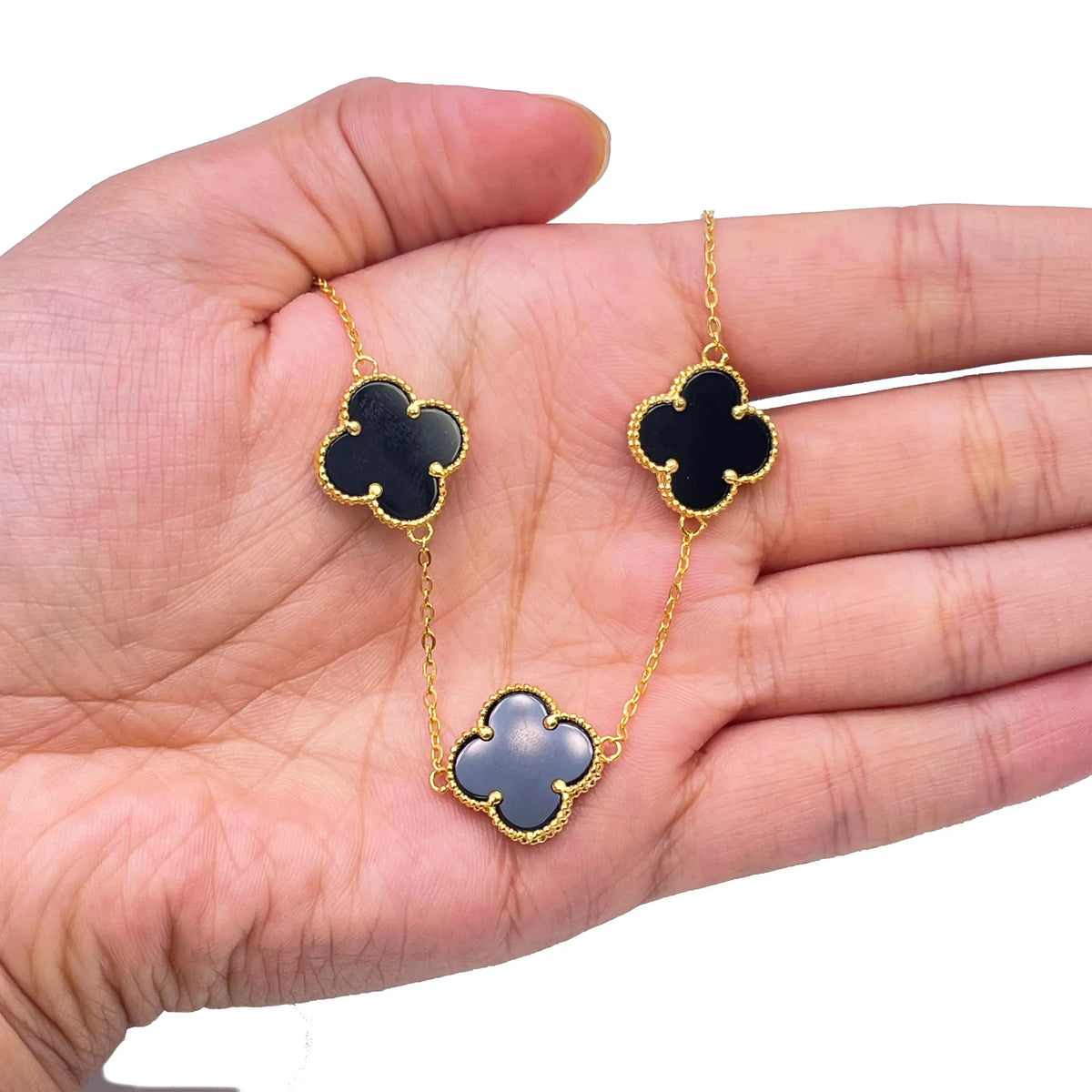 22ct Yellow Gold Black Onyx Clover Necklace 18 Inches  Diamond Bracelets