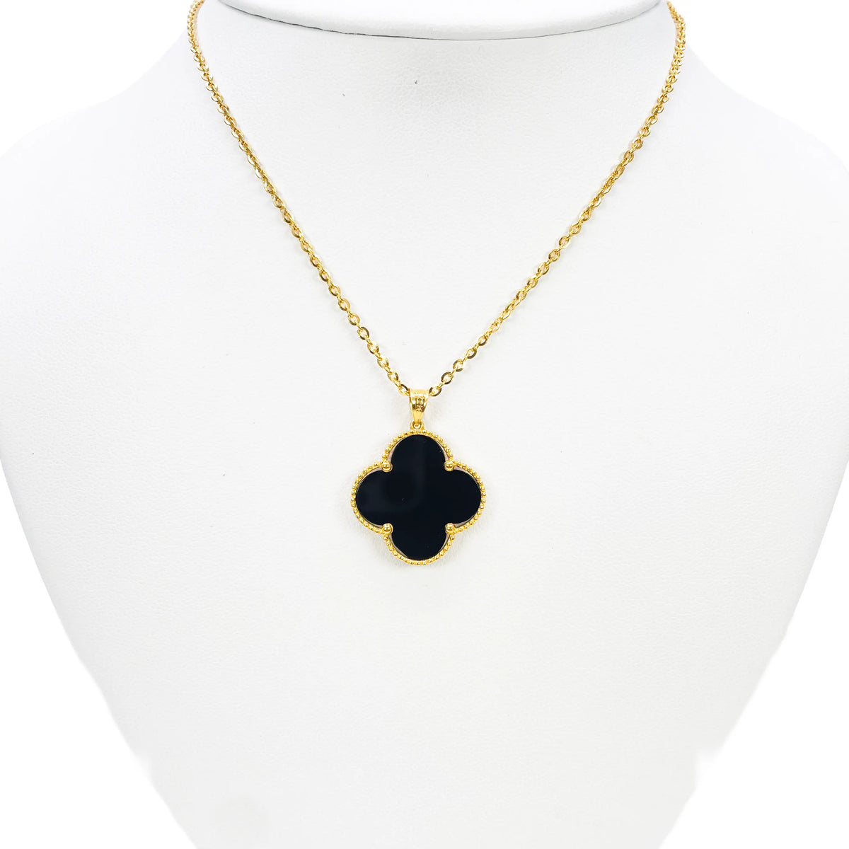 22ct Yellow Gold Black Onyx Or Mother Of Pearl Clover Pendant & Chain Necklace 18''inches 