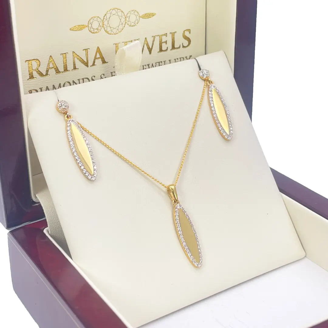22ct Yellow Gold Cubic Zirconia Leaf Shape Pendant & Chain 16''inches 