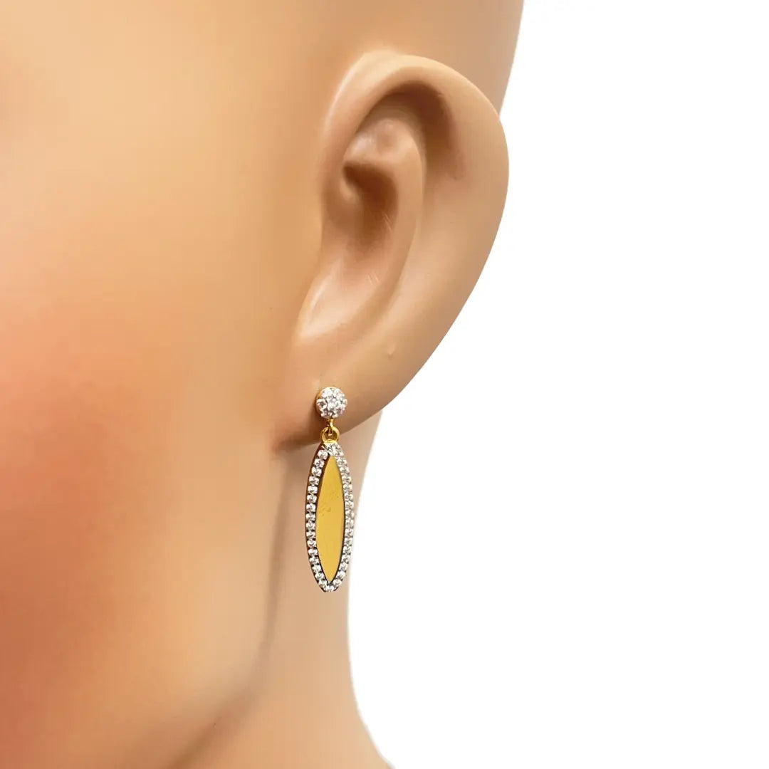 22ct Yellow Gold Cubic Zirconia Leaf Shape Pendant & Chain 16''inches 