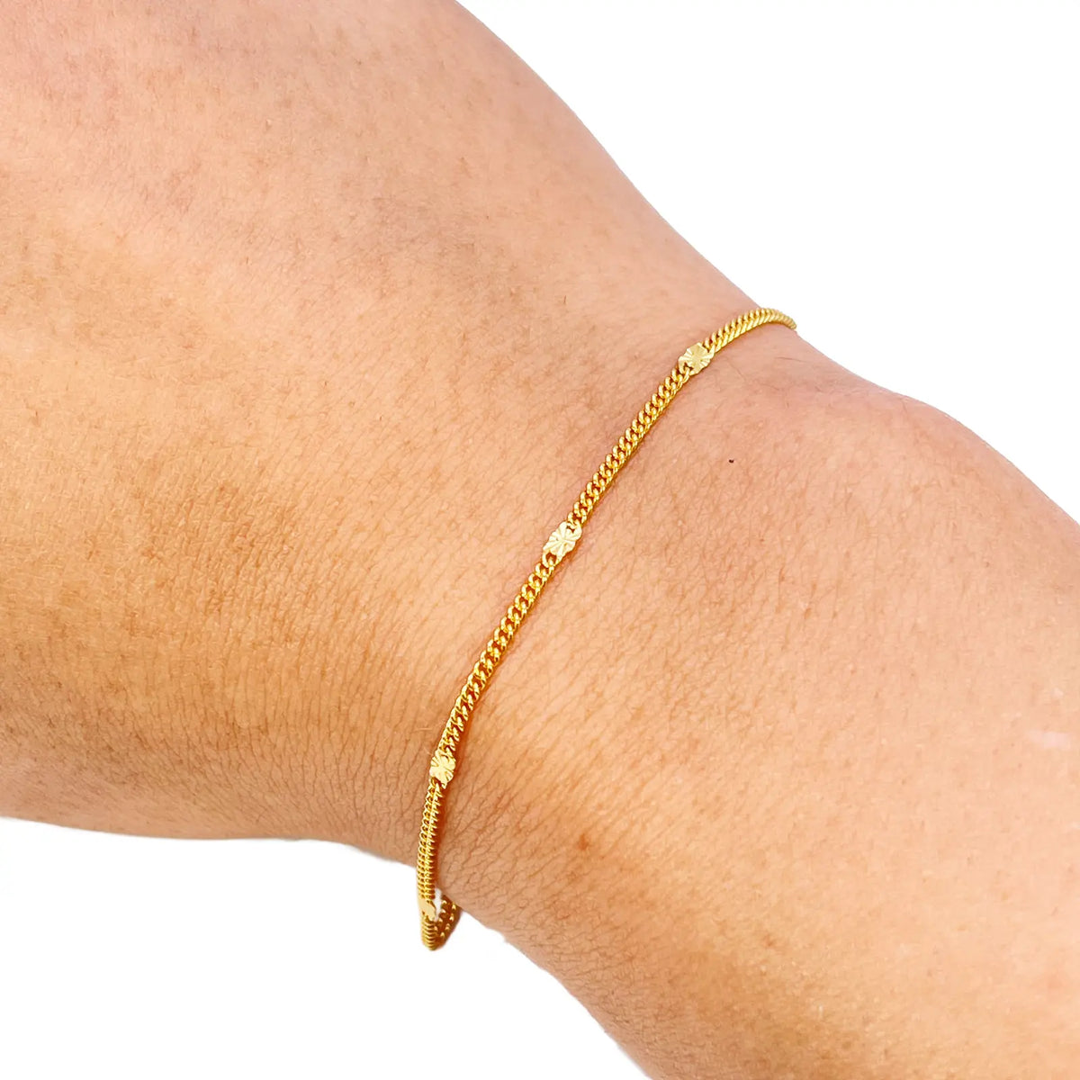 22ct Yellow Gold Curb Chain Bracelet with Diamond Cut Detail Links 7 Inches 