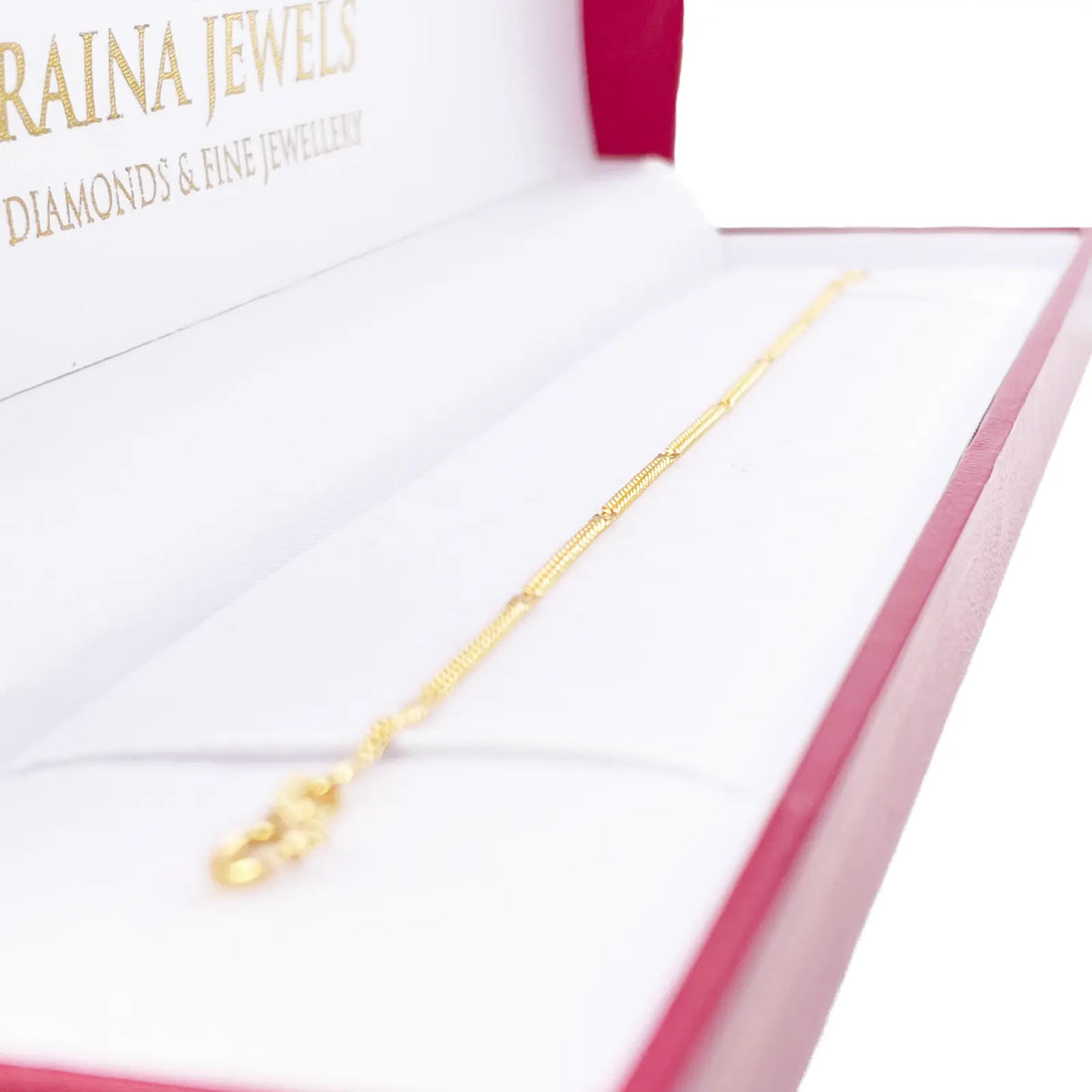 22ct Yellow Gold Curb Chain Bracelet with Diamond Cut Detail Links 7 Inches 