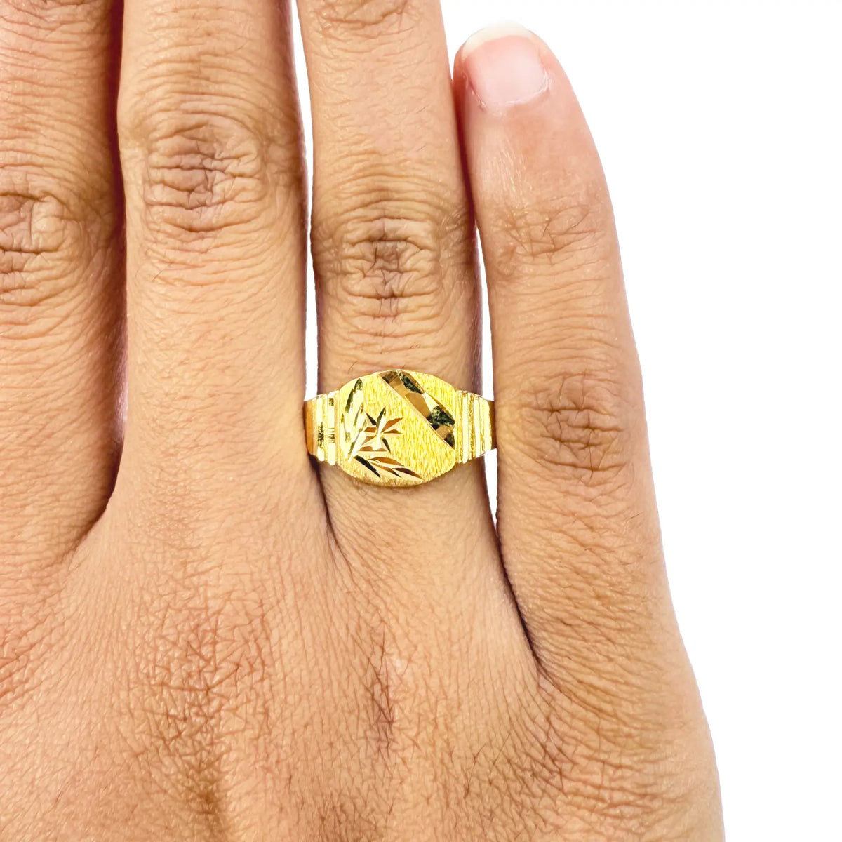 22ct Yellow Gold Diamond Cut High Polished & Textured Mens Signet Ring 