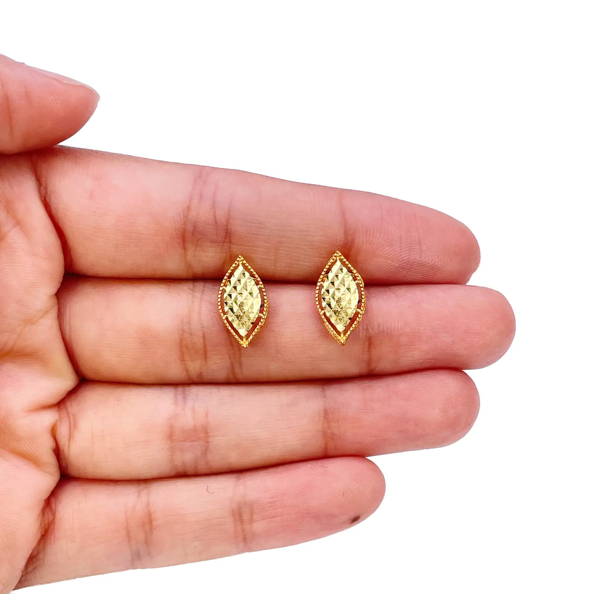 22ct Yellow Gold Diamond-Cut Milgrain Marquise V-Shape Necklace & Earring Set  Gold Necklace