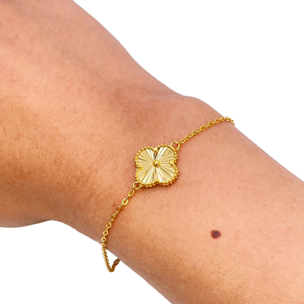 22ct Yellow Gold Diamond Cut Single Flower Bracelet 7''inches  Diamond Bracelets