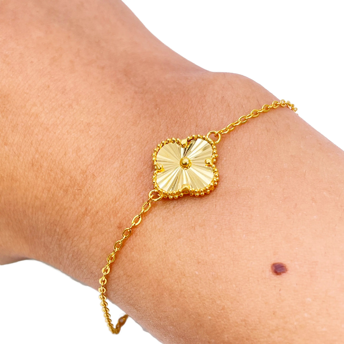 22ct Yellow Gold Diamond Cut Single Flower Bracelet 7''inches  Diamond Bracelets