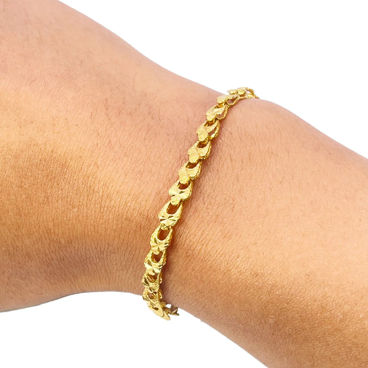 22ct Yellow Gold Diamond Cut Textured Link Bracelet & Heart Charm 