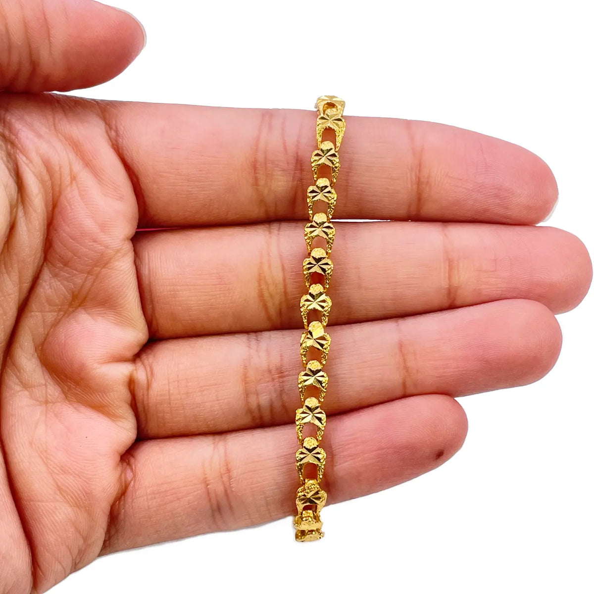 22ct Yellow Gold Diamond Cut Textured Link Bracelet & Heart Charm 