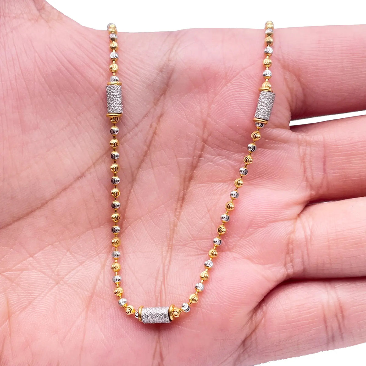 22ct Yellow Gold Fancy Diamond Cut & Sparkly  Beaded Chain Necklace 22Inches 