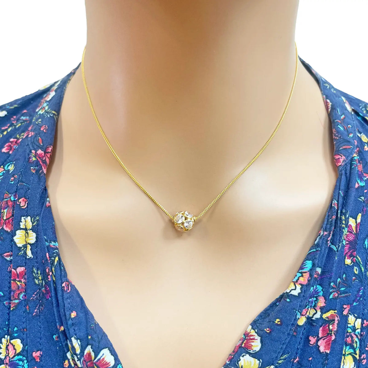 22ct Yellow Gold Fancy Ladies Sparkly Ball 16 Inch Necklace & Stud Earrings Set 