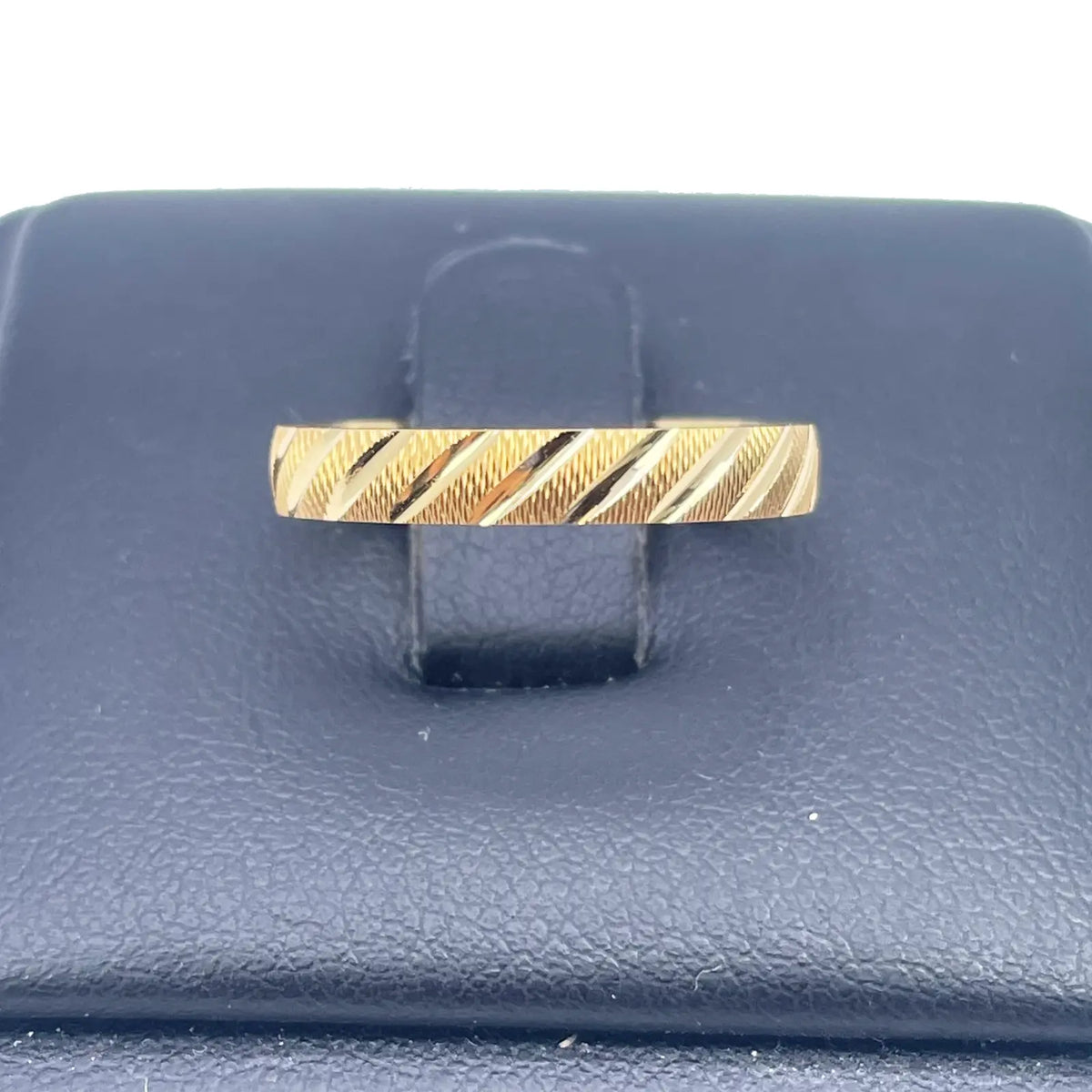 22ct Yellow Gold Fancy Textured & Diamond Cut Polished Stripes  Women's Band 3mm 