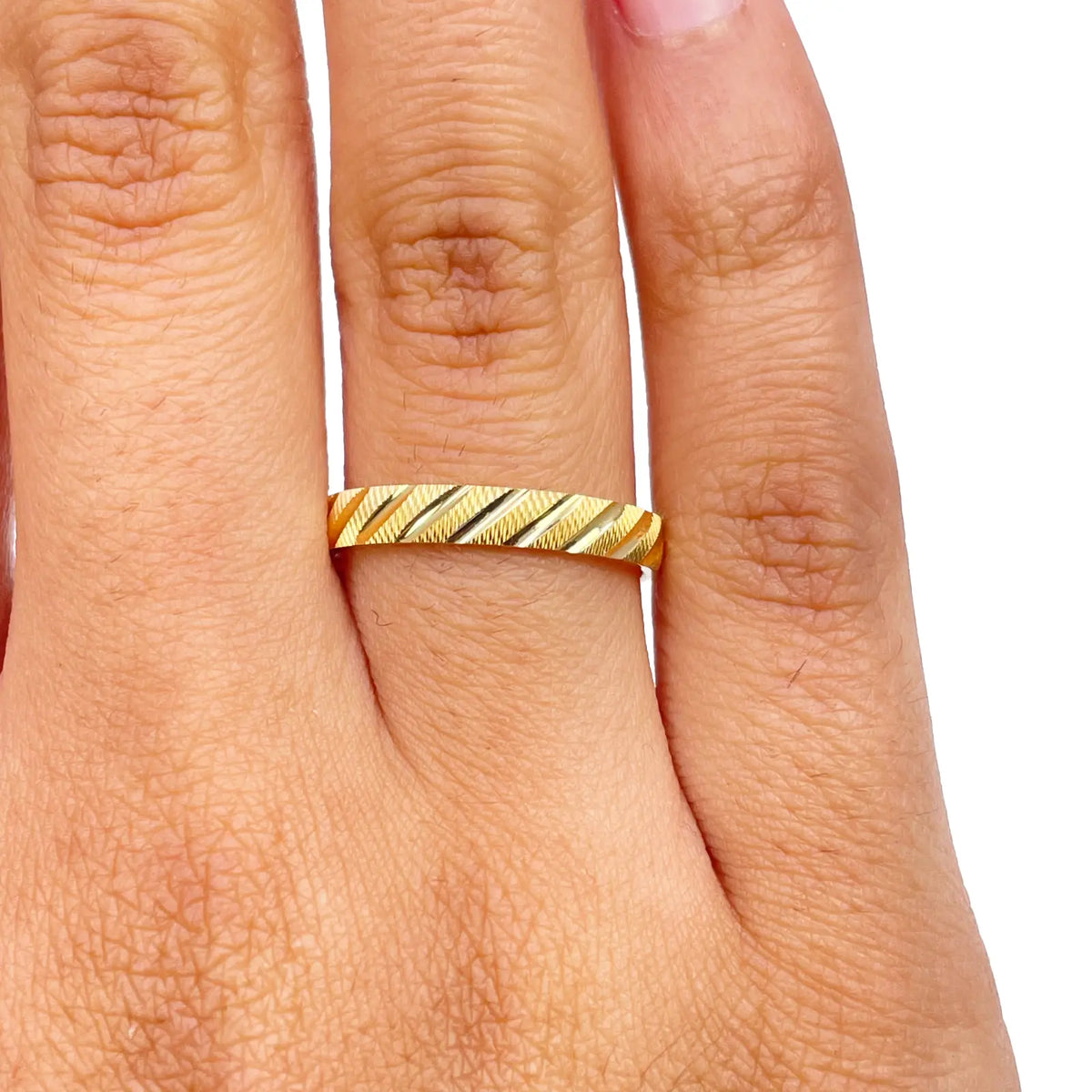 22ct Yellow Gold Fancy Textured & Diamond Cut Polished Stripes  Women's Band 3mm 