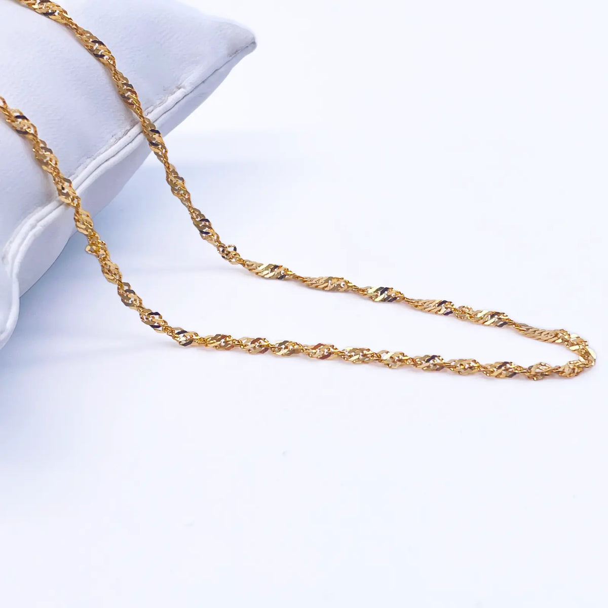 22ct Yellow Gold Fancy Twisted Ripple Chain Necklace 18''inches 2.4mm Width 