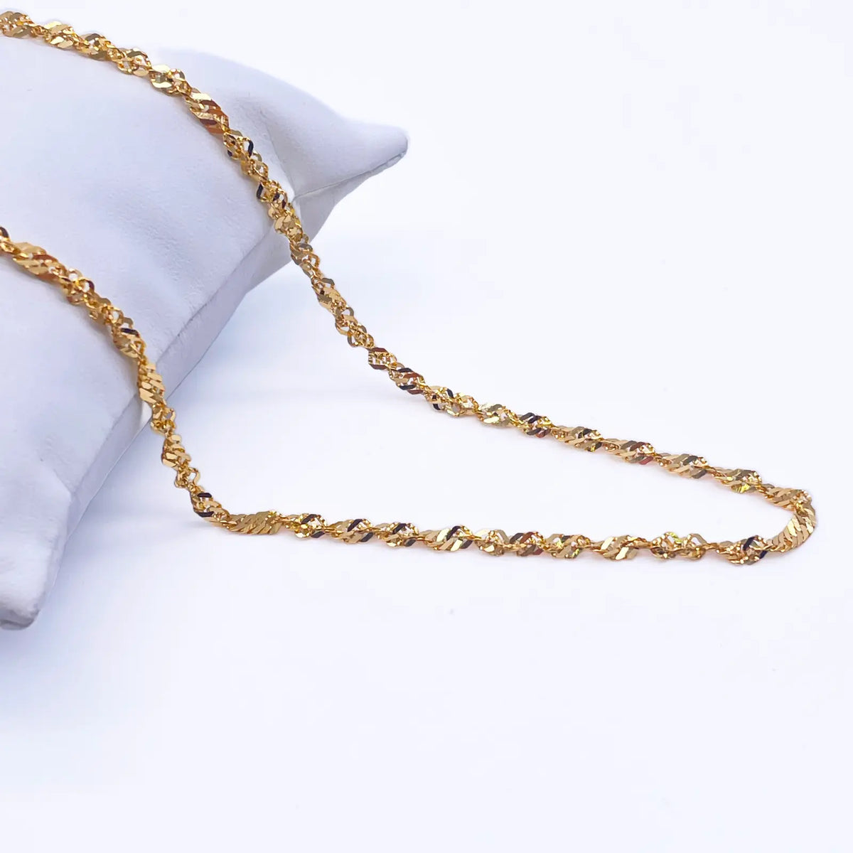 22ct Yellow Gold Fancy Twisted Ripple Chain Necklace 22 Inches 3mm Width  Diamond Bracelets