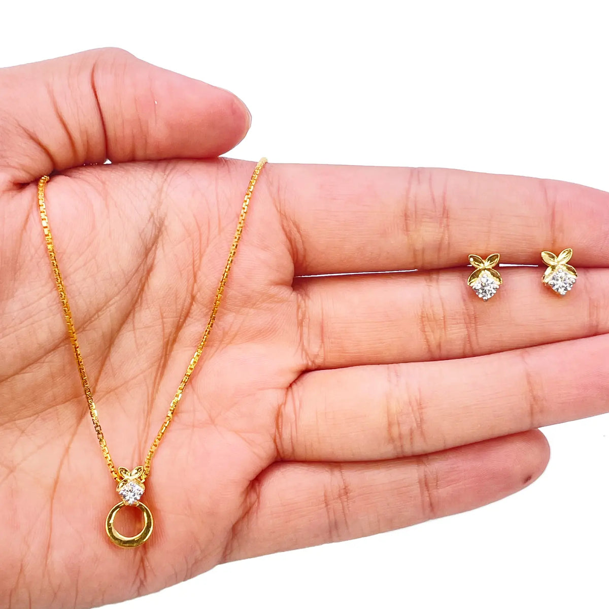 22ct Yellow Gold Floral Design 16.5 inch Necklace & Matching Stud Earrings Set 