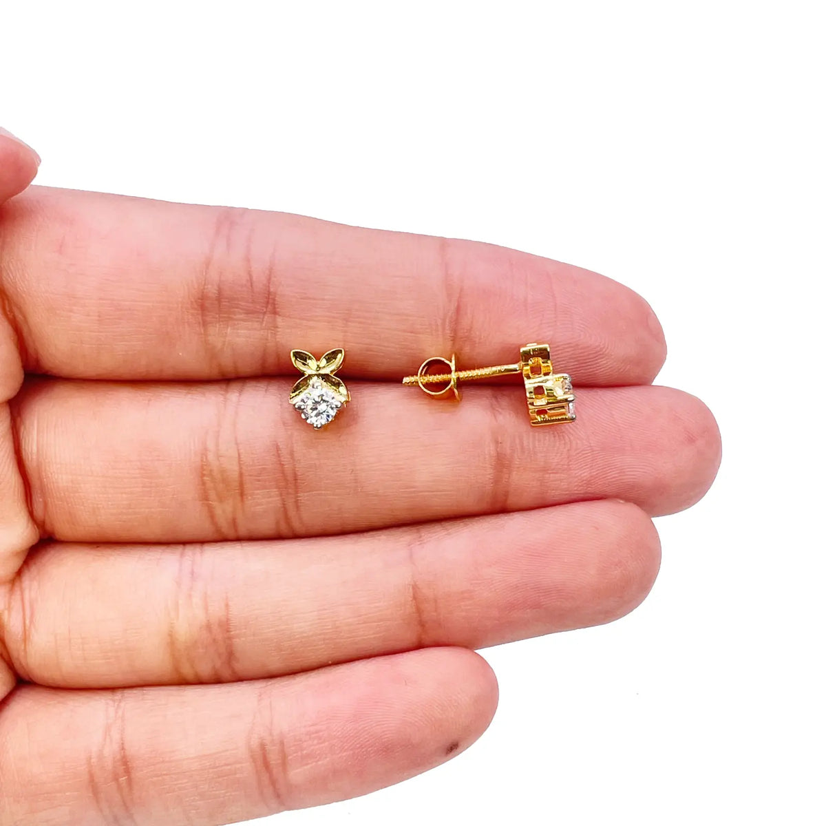 22ct Yellow Gold Floral Design 16.5 inch Necklace & Matching Stud Earrings Set 