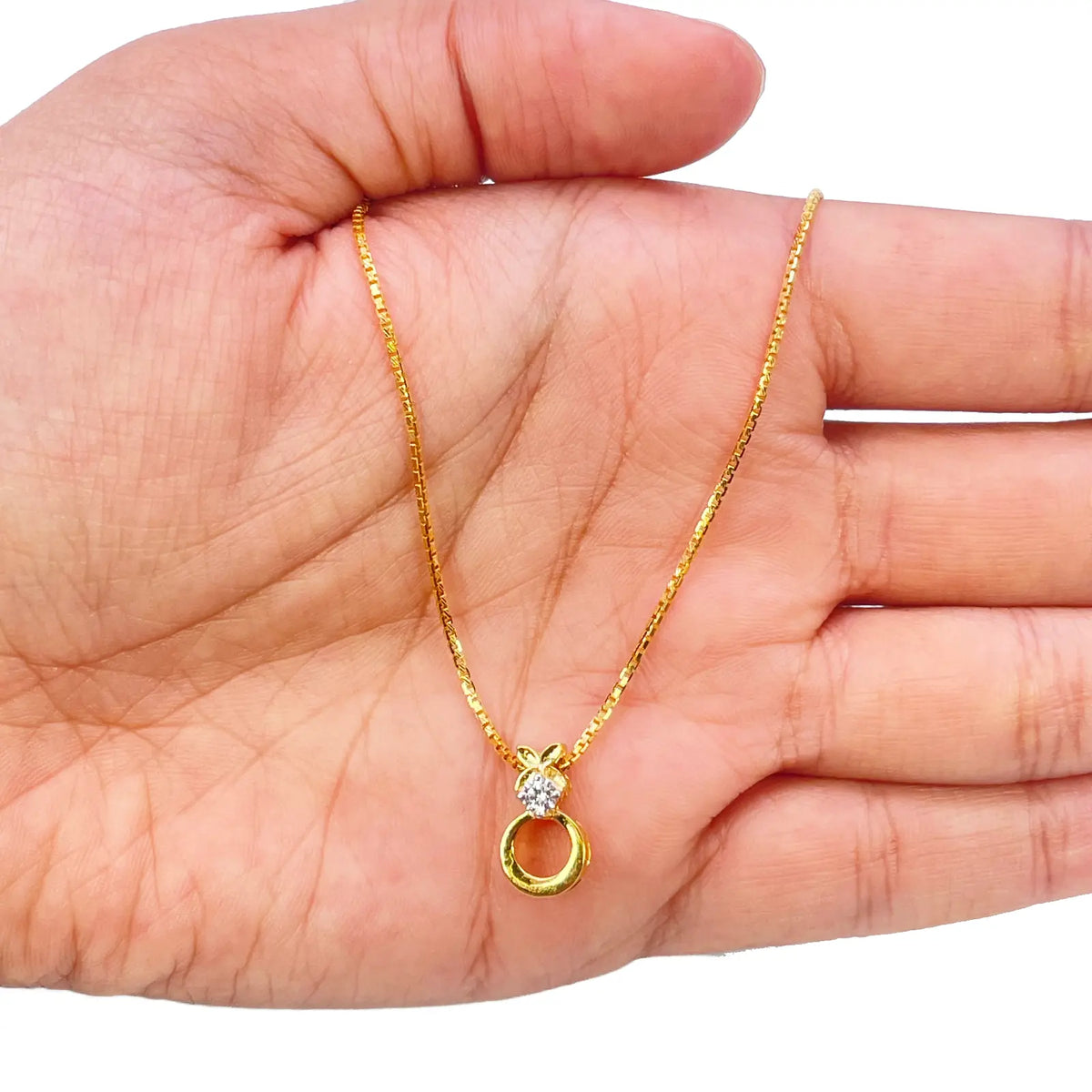 22ct Yellow Gold Floral Design 16.5 inch Necklace & Matching Stud Earrings Set 