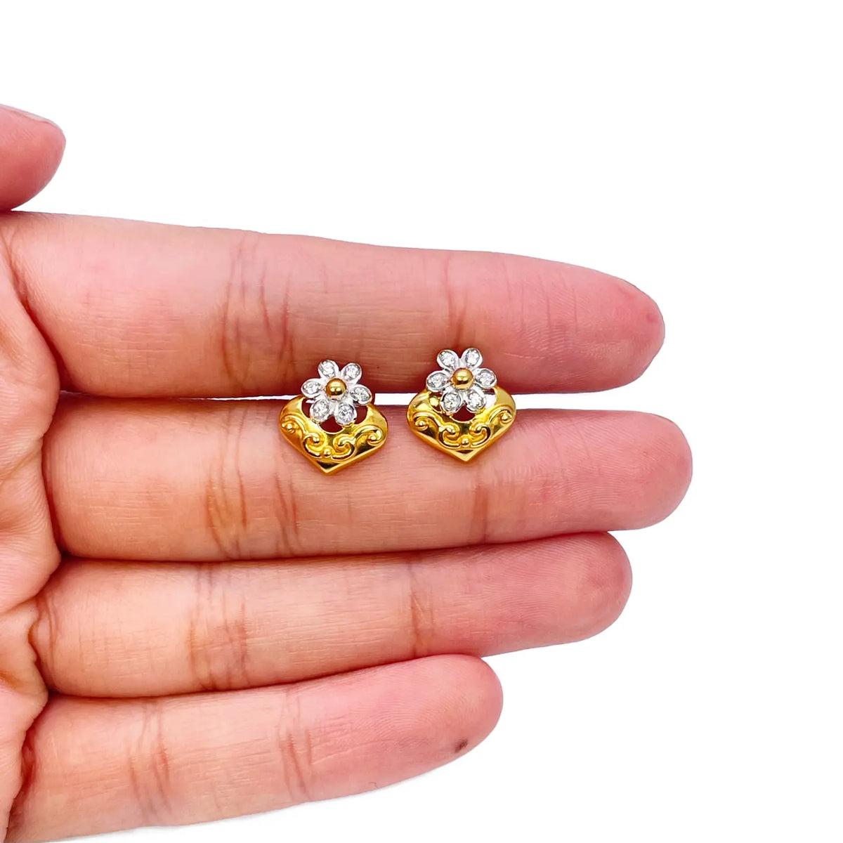 22ct Yellow Gold Floral High Polished Two-Tone Stud Earrings 11mm Width 