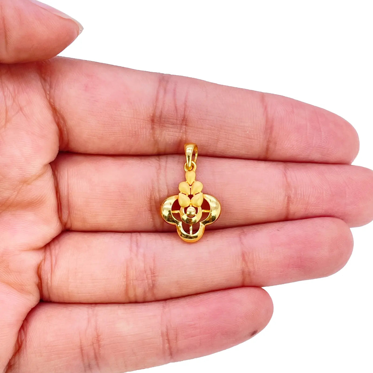 22ct Yellow Gold Floral Pendant & Stud Earring Set High Polish & Matt Finish  Gold Necklace