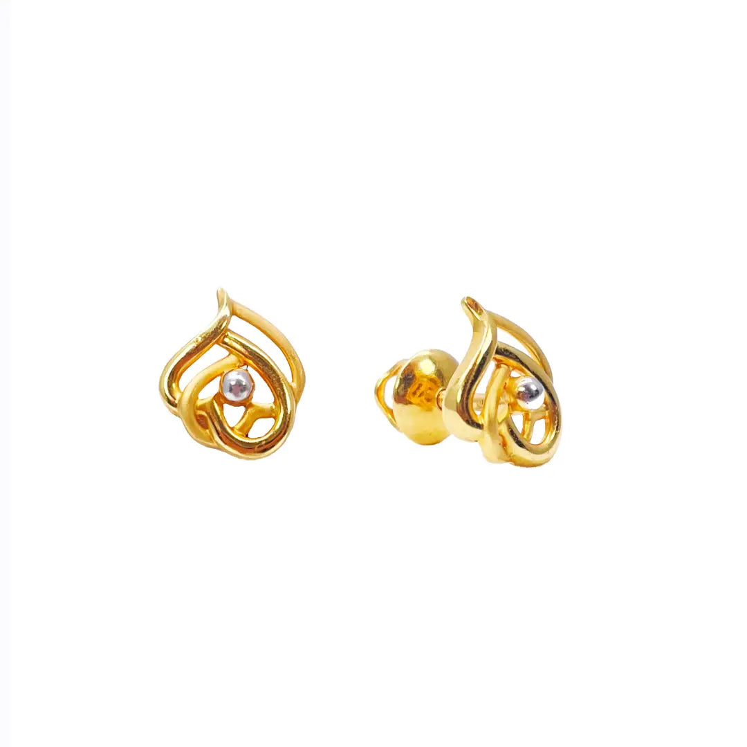 22ct Yellow Gold Flower Design Ladies Stud Earrings 3.2 Grams 