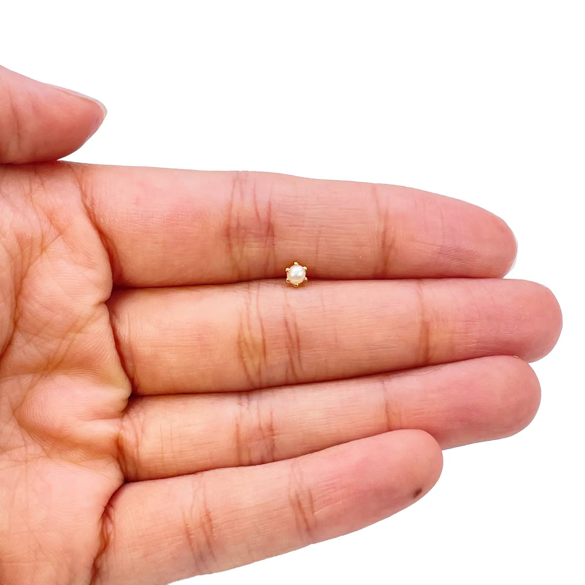 22ct Yellow Gold Freshwater Pearl Claw Single Nose Stud 3.5mm 