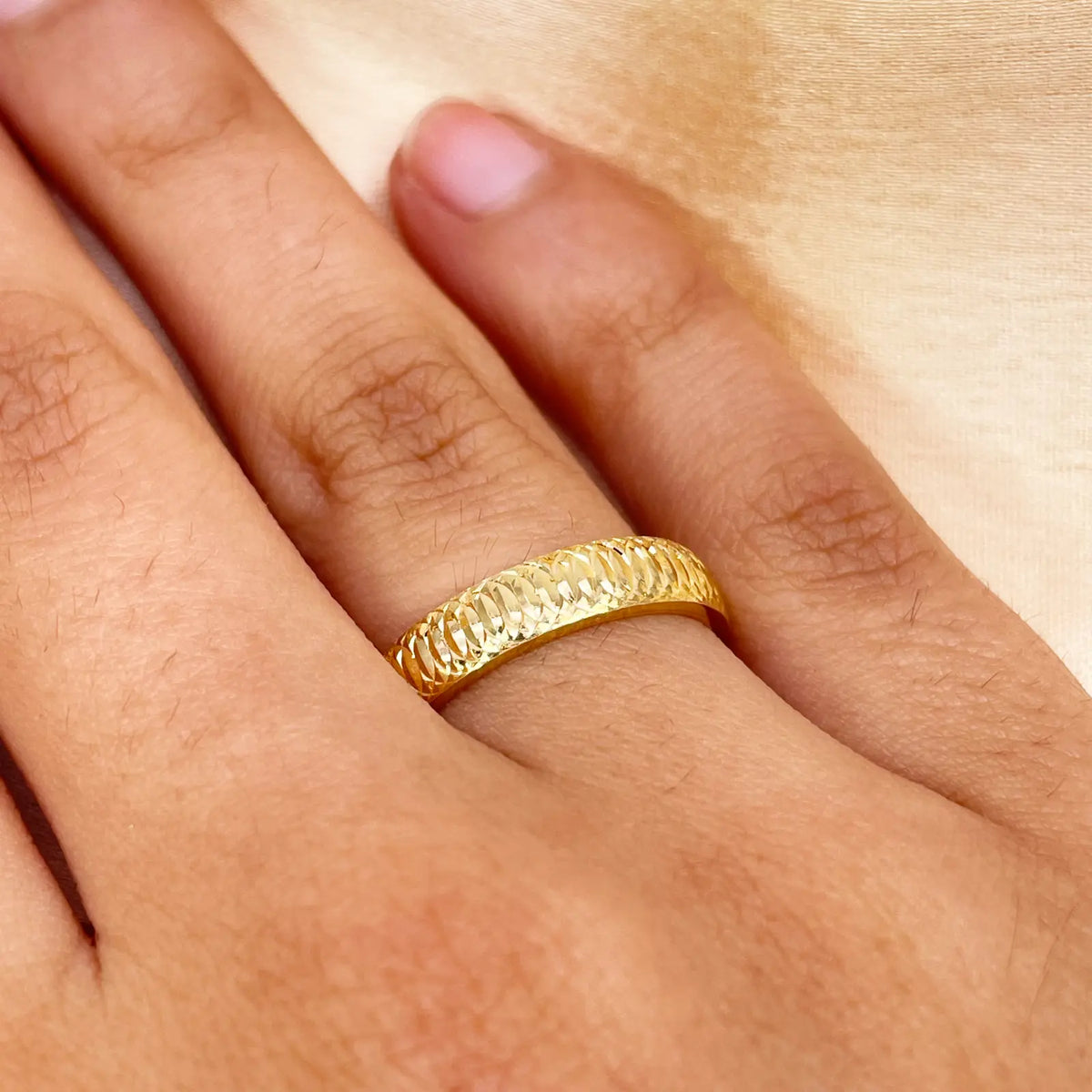 22ct Yellow Gold High Polished Diamond Cut Comfort Fit Women's Band 4mm 
