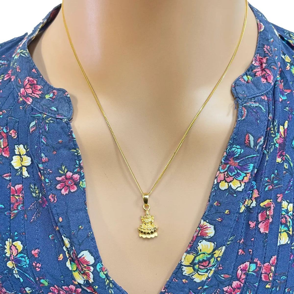 22ct Yellow Gold High Polished Lakshmi Pendant 22mm Length 
