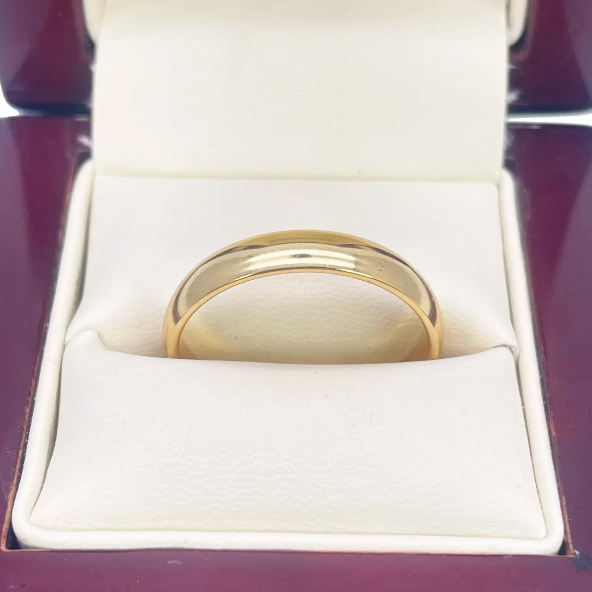 22ct Yellow Gold High Polished Men's Traditional Dome Wedding Band 4mm 