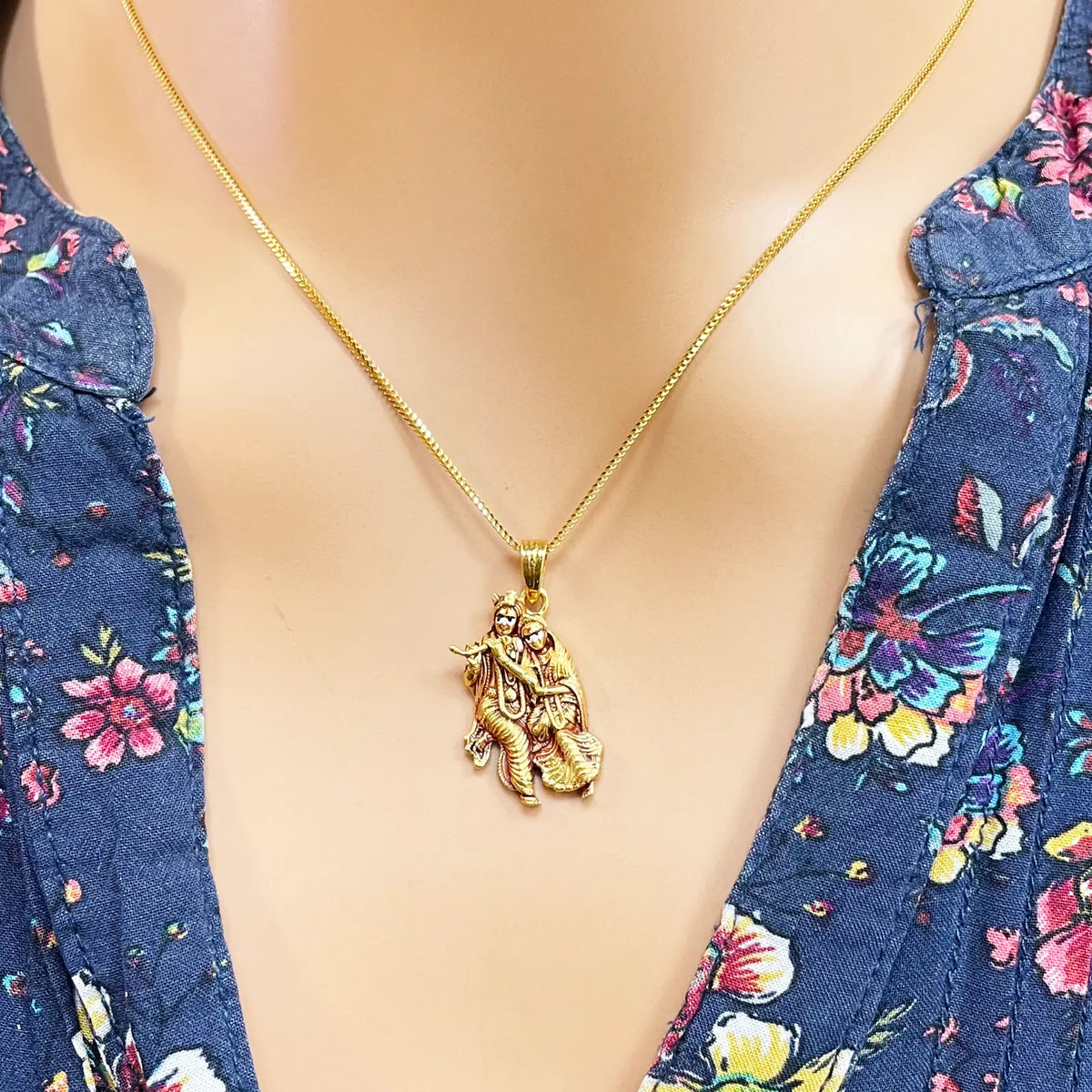 22ct Yellow Gold High Polished Radha & Krishna Pendant 22mm Length 