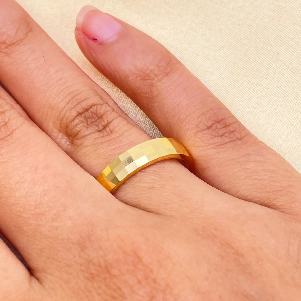 22ct Yellow Gold High Polished Women's Facetted Square Wedding Band 4mm 