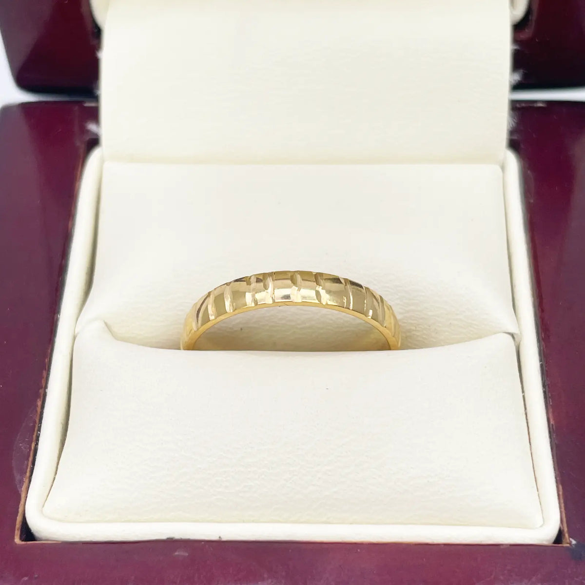 22ct Yellow Gold High Polished & Diamond Cut Stripes Women's Band 3mm  Diamond Bracelets