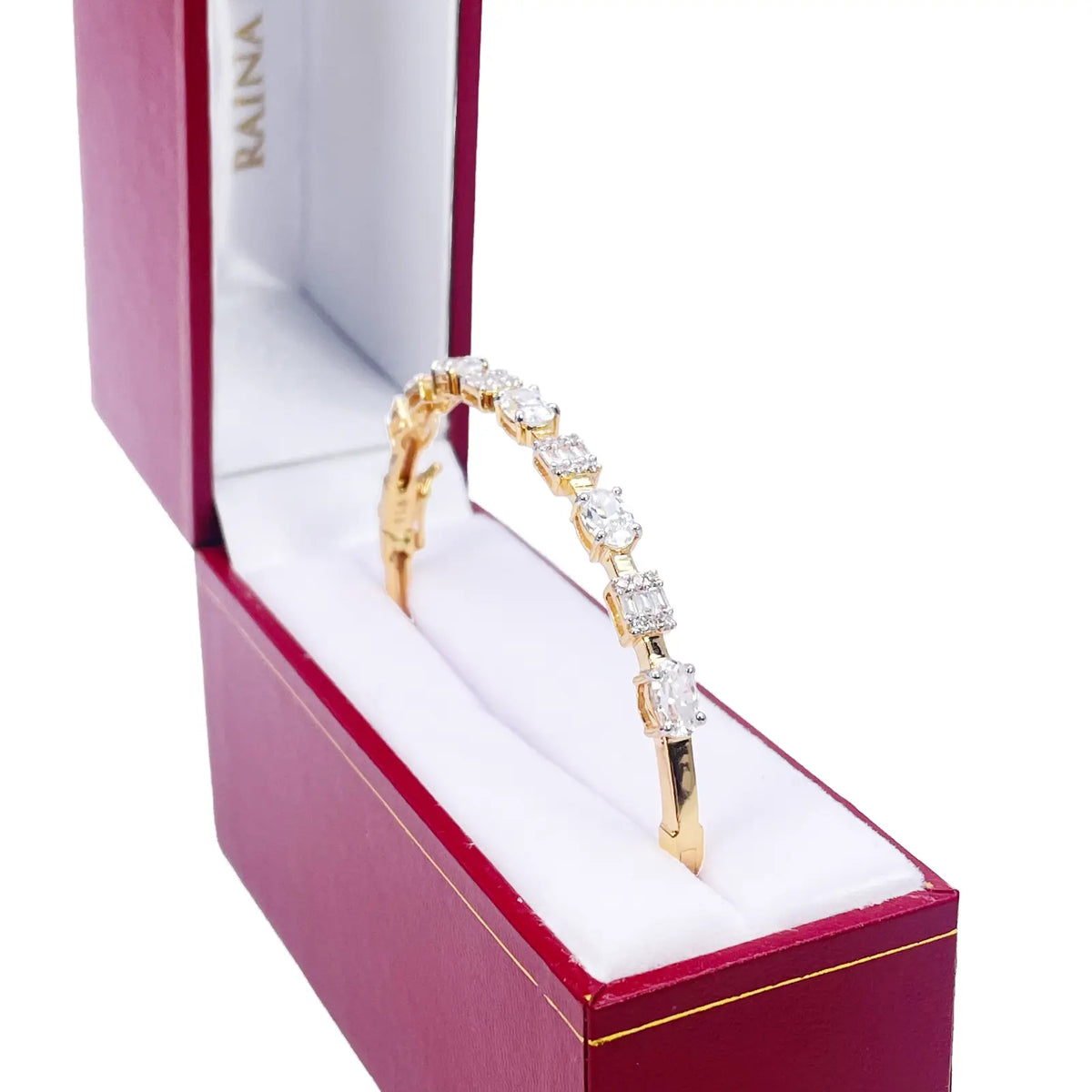 22ct Yellow Gold Ladies Beautiful Sparkly Cubic Zirconia Oval Bangle Bracelet Diameter 2.2inch 