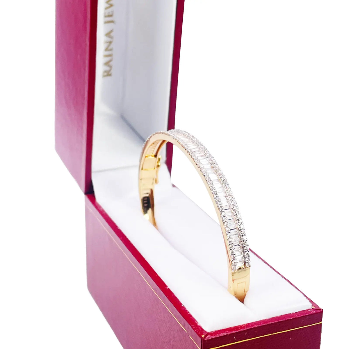 22ct Yellow Gold Ladies Beautiful Sparkly Round & Baguette Cubic Zirconia Bangle Bracelet Diameter 2.2inch 