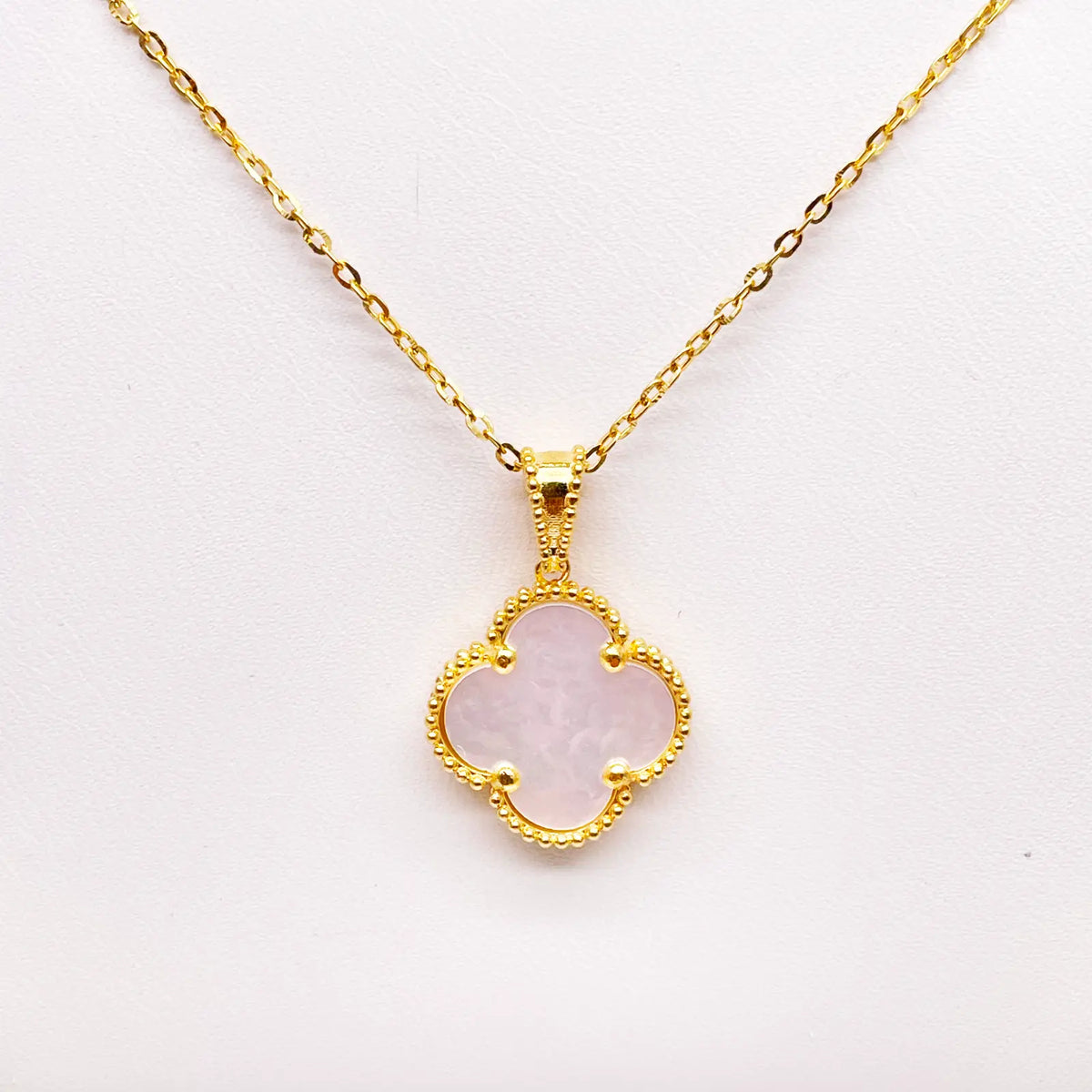 22ct Yellow Gold Leaf Pendant & Chain Necklace 16 Inches 