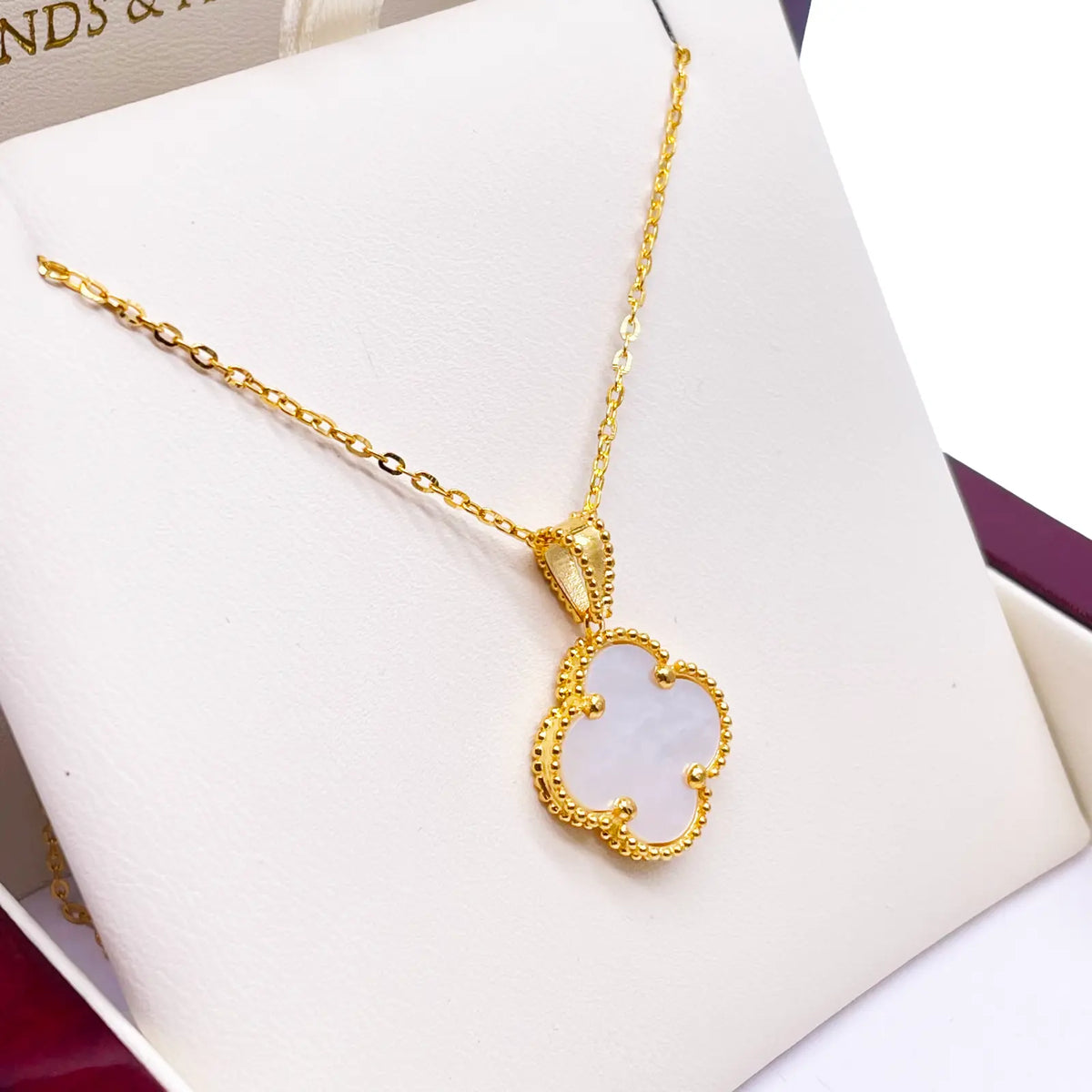 22ct Yellow Gold Leaf Pendant & Chain Necklace 16 Inches 