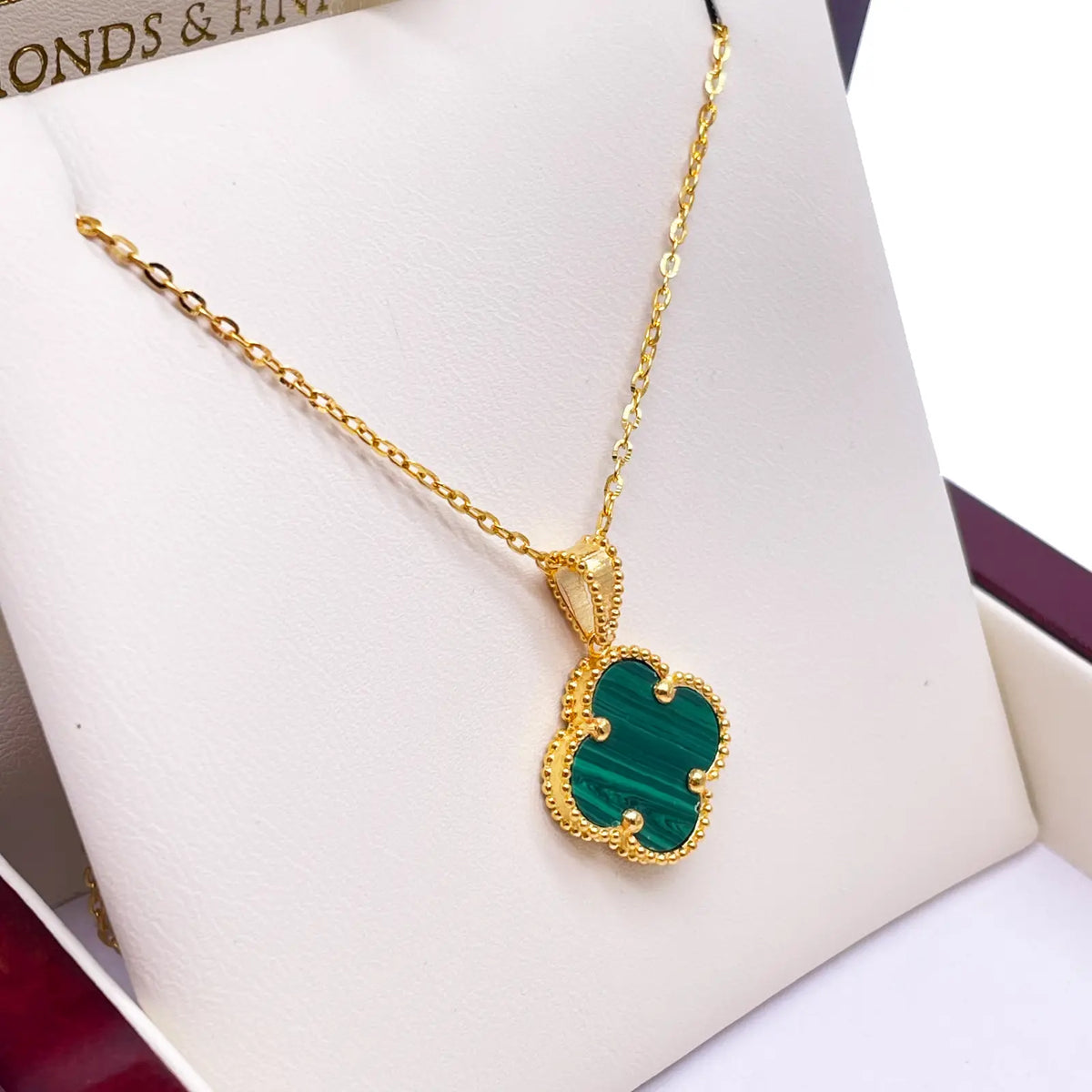 22ct Yellow Gold Leaf Pendant & Chain Necklace 16 Inches 